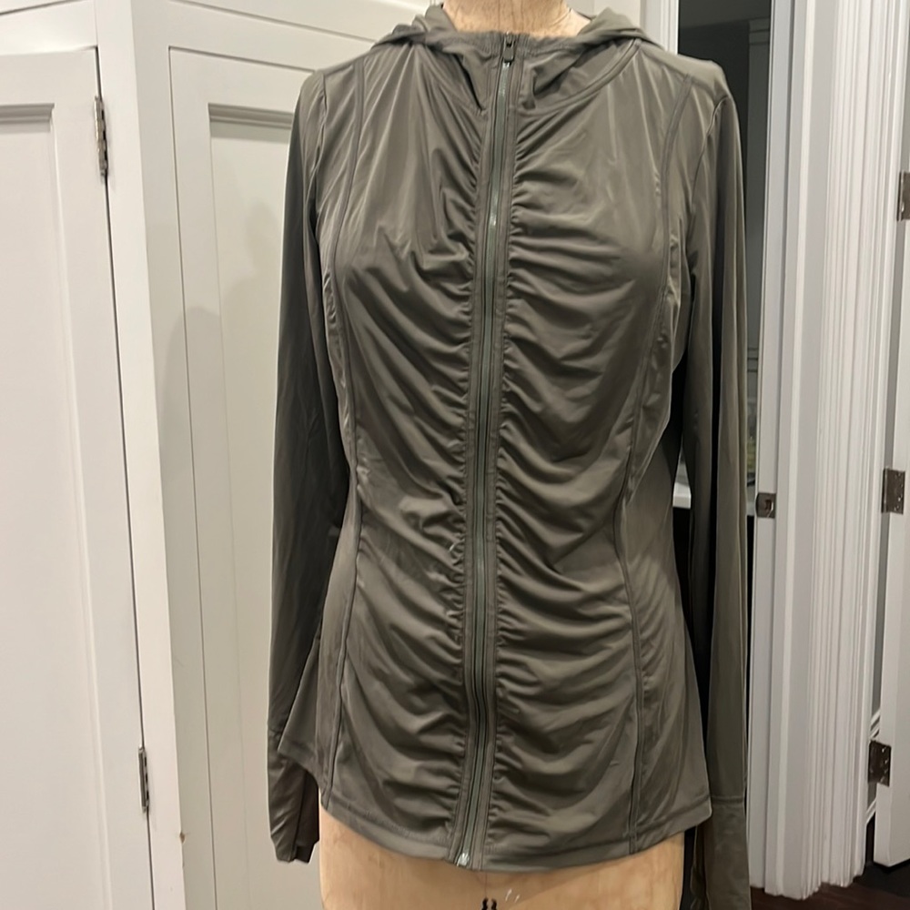 Zuda spots jacket with zipper front and hood